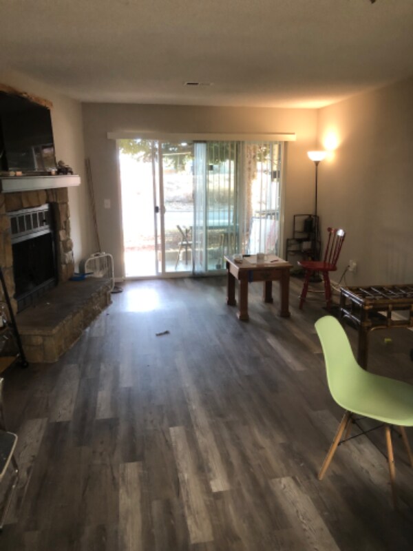 Building Photo - 457 S Memphis Way