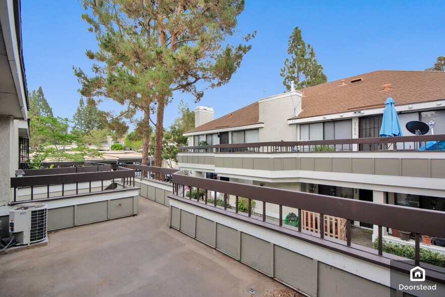 Building Photo - 25596 Mont Pointe