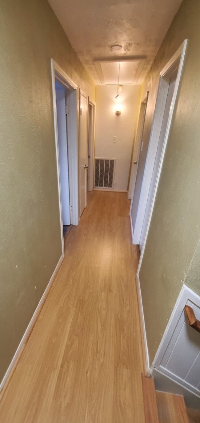 Building Photo - 3907 Glenheather Dr