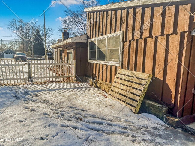 Building Photo - 196 Luzerne Rd