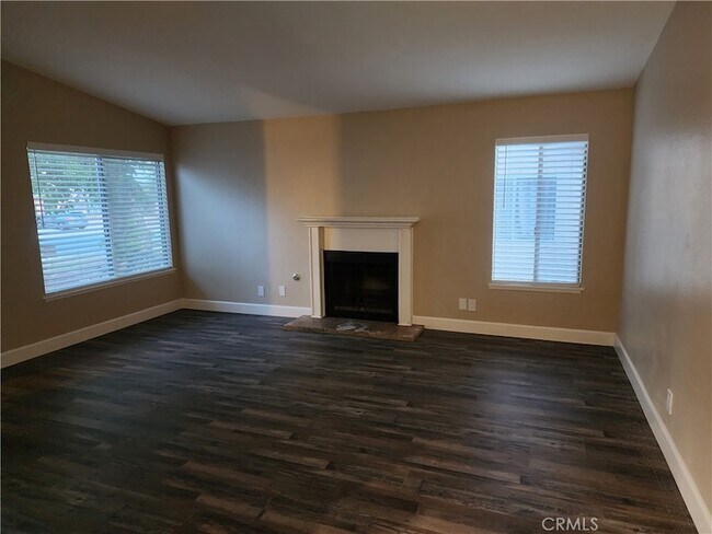 Building Photo - 157 S Ralph Rd