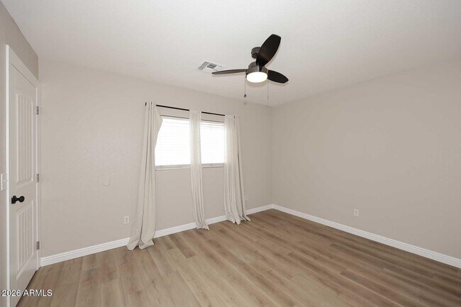Building Photo - 3249 S Chaparral Rd