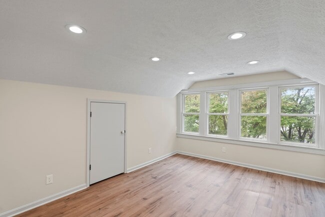 Building Photo - 4206 Southern Pkwy