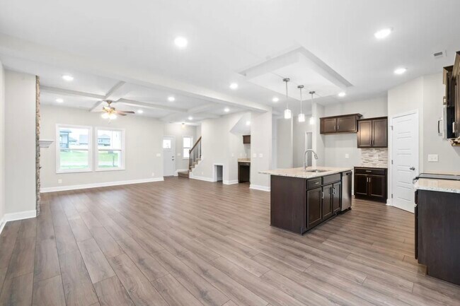 Building Photo - 2417 Bucklin Dr