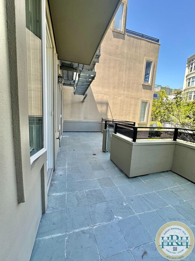 Building Photo - Charming 2 BR | 2.5 BA in Presidio Heights
