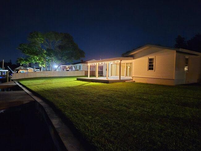 Building Photo - 233 Magellan Dr