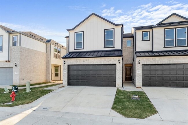 Primary Photo - 1955 Settlers Glen Dr