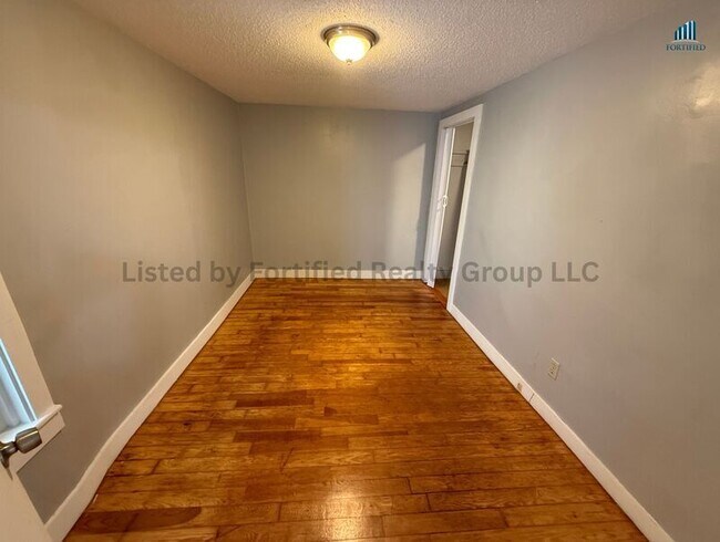 Building Photo - 795 N Underwood St