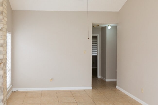 Building Photo - 13719 Vira Ln