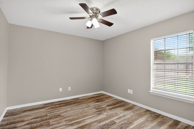 Building Photo - Beautiful Diamondhead Home