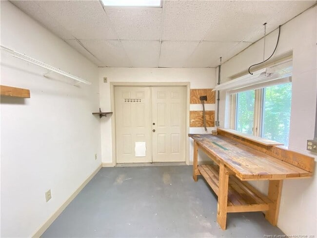 Building Photo - 3299 Liverpool Dr