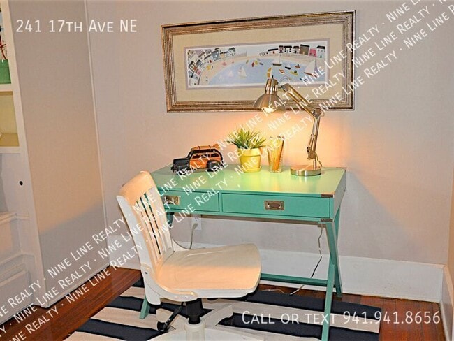 Building Photo - 241 17th Ave NE