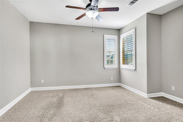 Building Photo - 4817 Bayview Dr