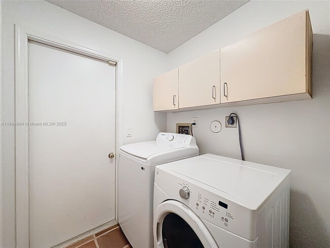 Building Photo - 10524 NW 10th St