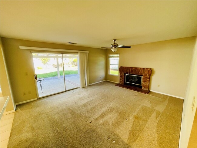 Building Photo - 25472 Day Lily Dr