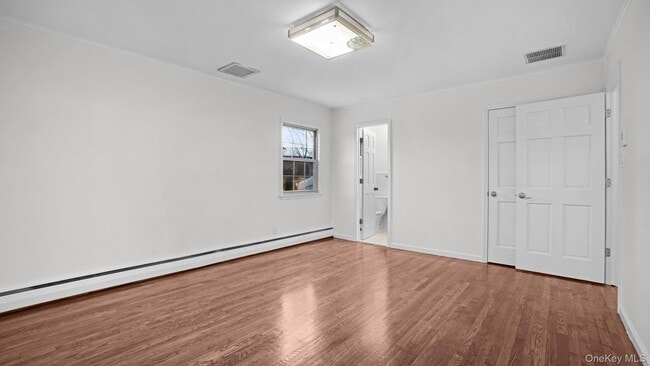 Building Photo - 22 Marshall Ln