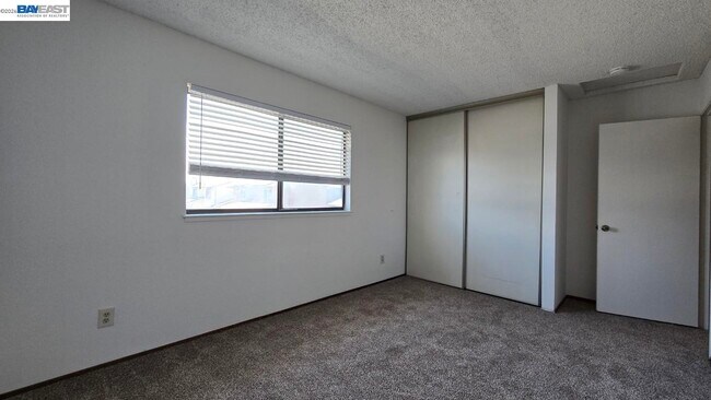 Building Photo - 29011 Colony Ct