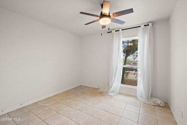 Building Photo - 7139 Orizaba Ave
