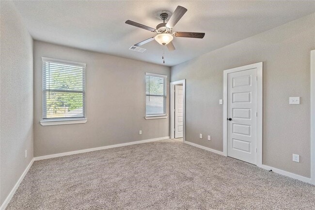 Building Photo - 25140 Pacific Wren Dr