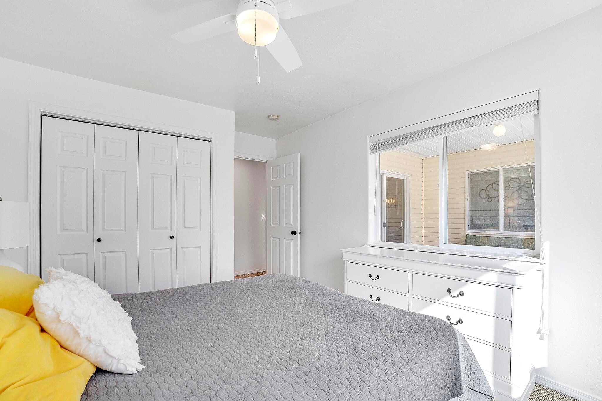 Building Photo - 209 Long Island Ave