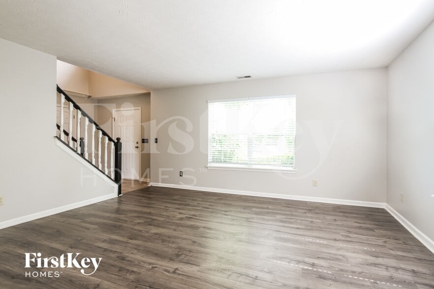 Building Photo - 3360 Yorkshire Dr