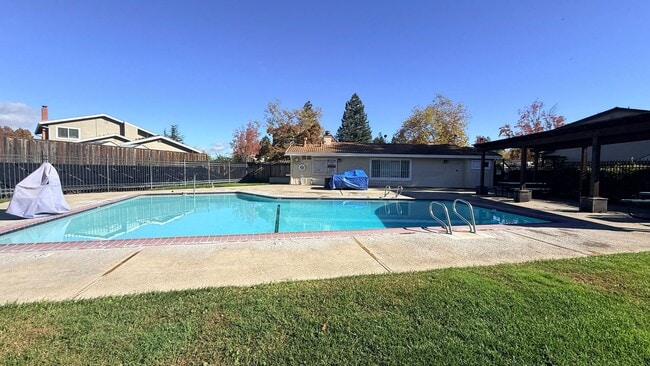 Building Photo - Charming and Move-in Ready, 4BD/2BA, Single-Story Home in Twin Creeks South Estates, San Ramon- A...