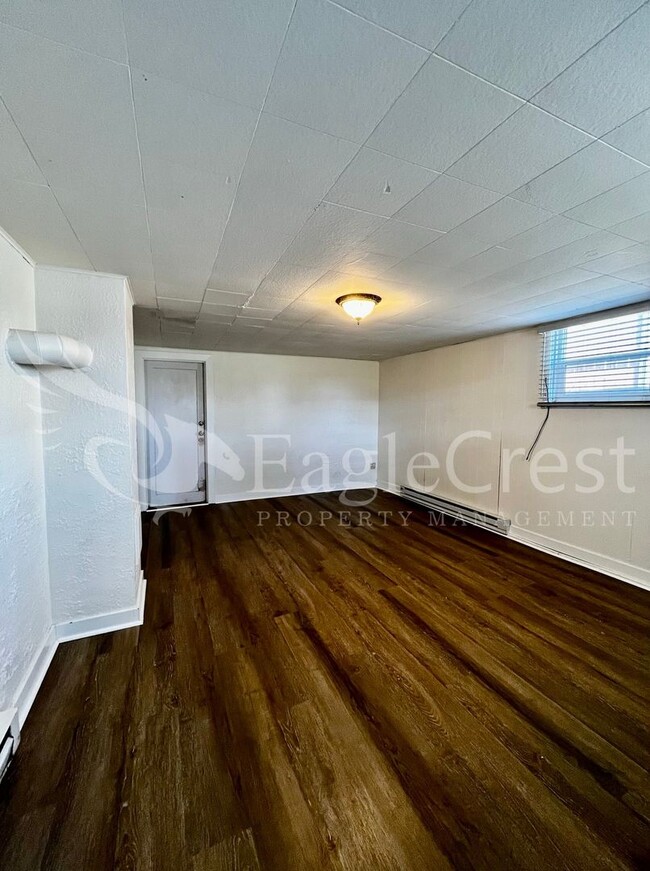 Building Photo - 1589ALDER