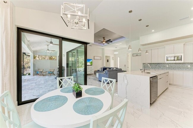 Building Photo - 7161 Manasota Key Rd