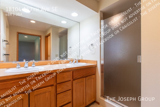 Building Photo - 18104 147th Ave SE