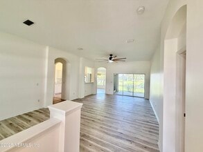 Building Photo - 704 Captains Dr