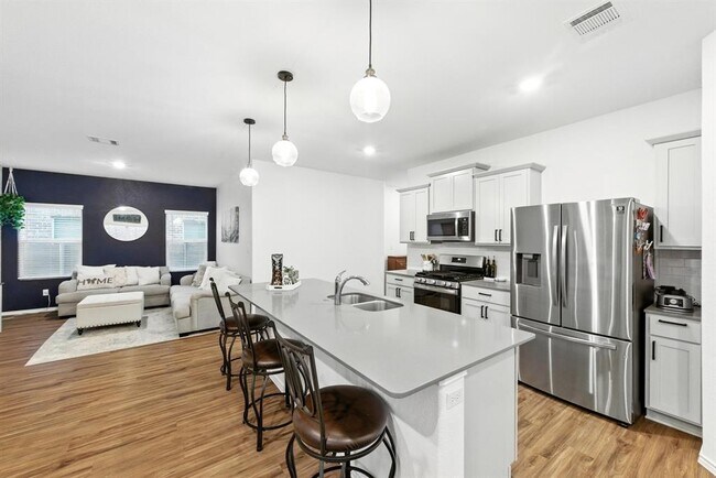 Building Photo - 112 Cherry Ridge Rd