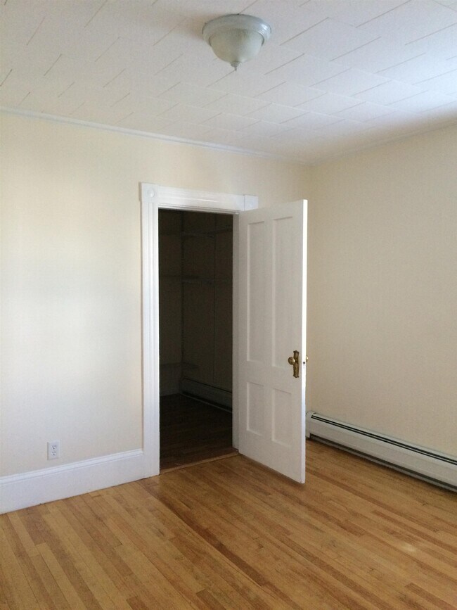 Building Photo - 108 Alsace St