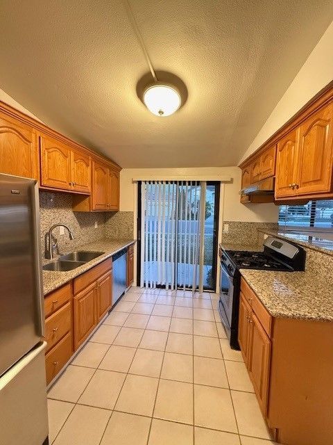 Building Photo - 10355 Stern Ave