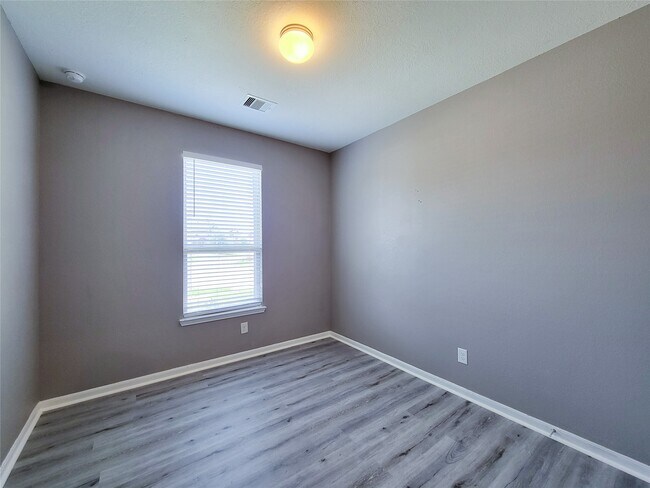 Building Photo - 14202 Persimmon Woods Dr