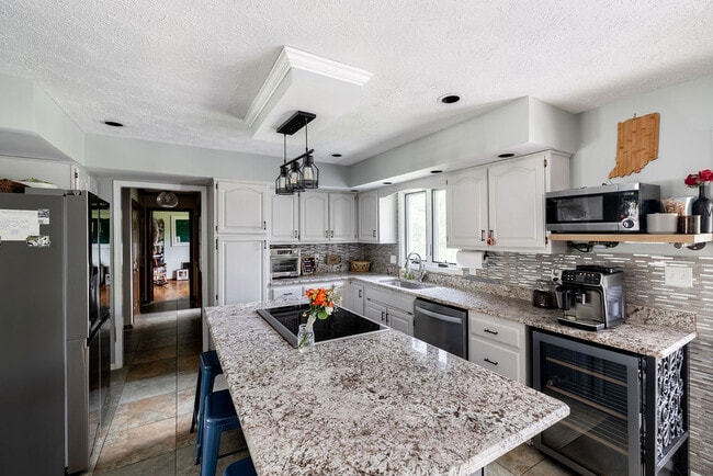 Building Photo - 12578 Royce Ct