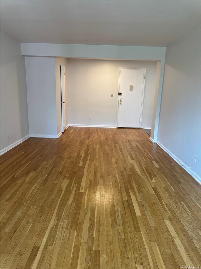 Building Photo - 700 Scarsdale Ave