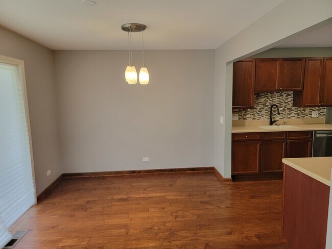 Building Photo - 102 Stirling Ln
