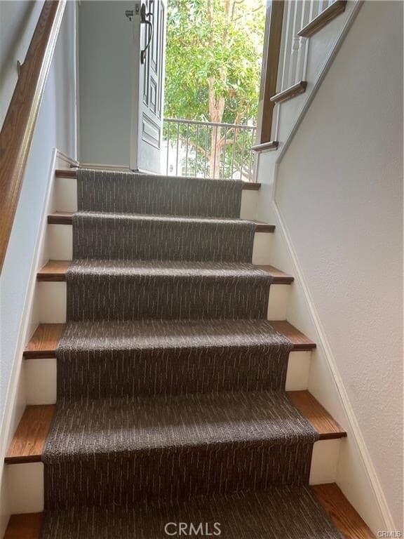 Building Photo - 2889 Plaza del Amo