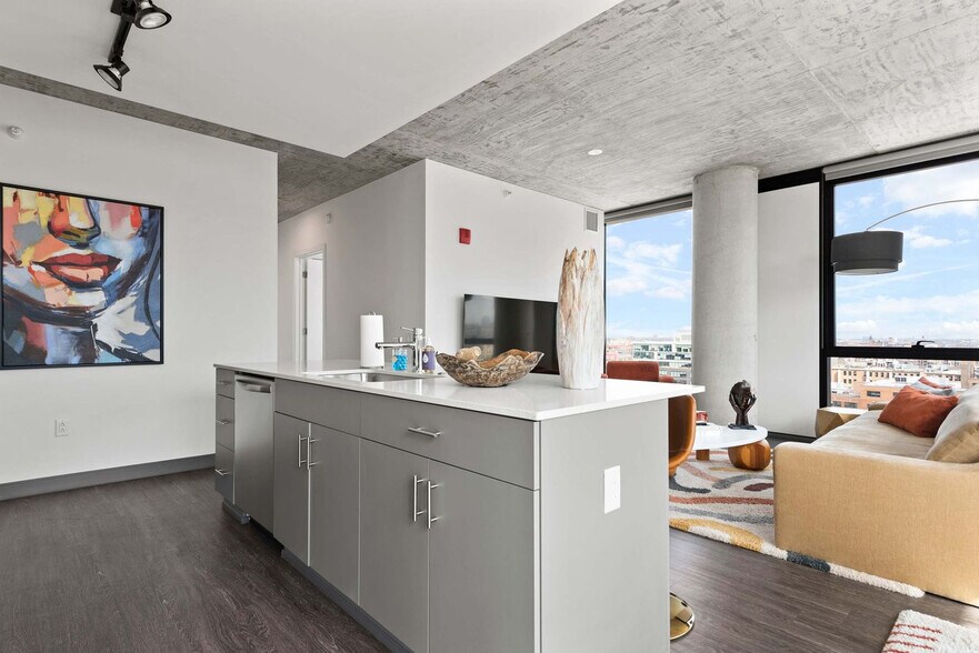 Building Photo - 1314 W Randolph St