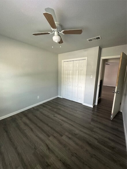 Building Photo - 6524 Blue Grass Dr