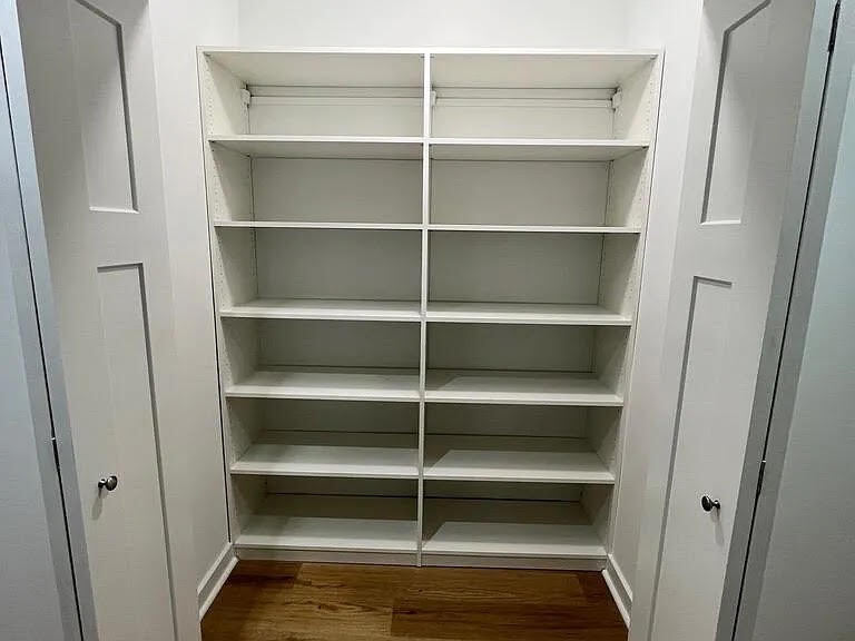 Building Photo - 1452 N Fairfield Ave