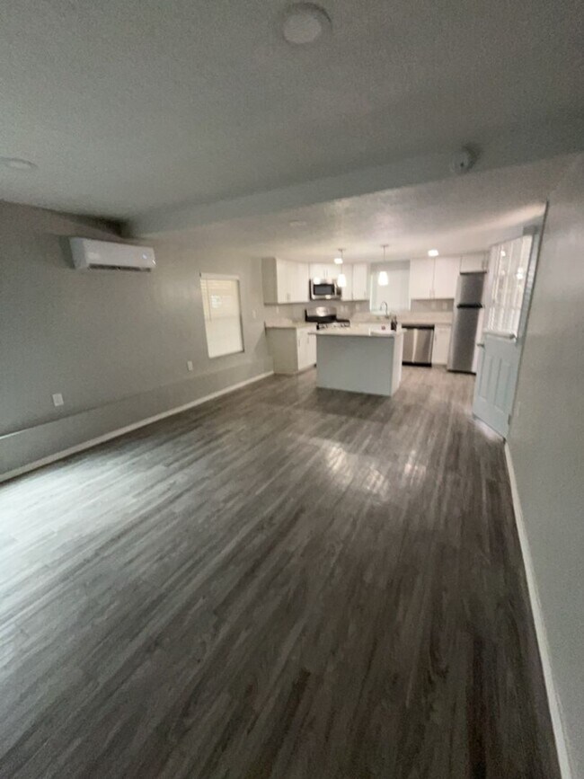 Building Photo - 4916 Moore Cir