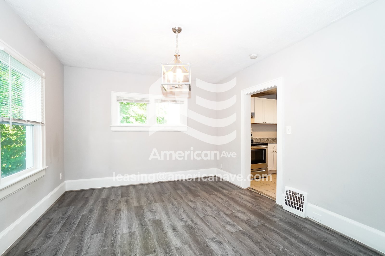 Building Photo - 985 Delia Ave