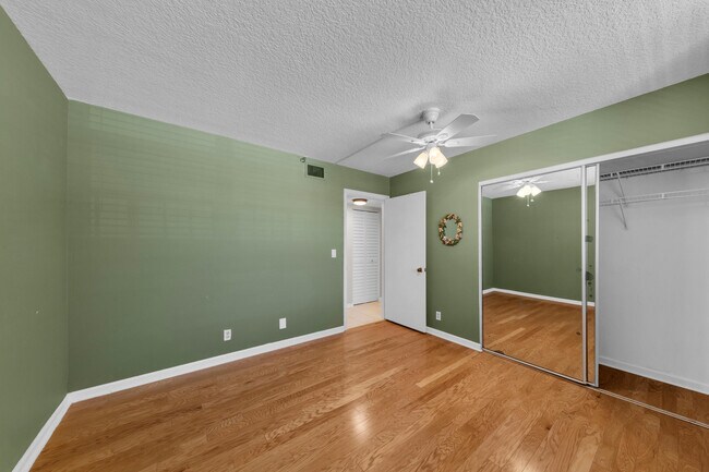 Building Photo - 14623 Bonaire Blvd