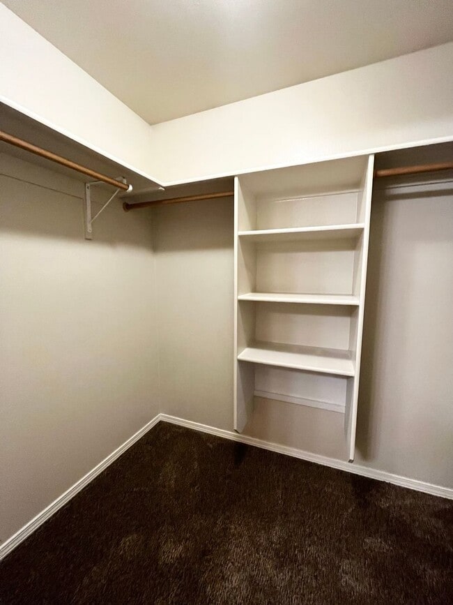 Building Photo - 4 Bedroom Home with Bonus Room Potential & RV Parking!