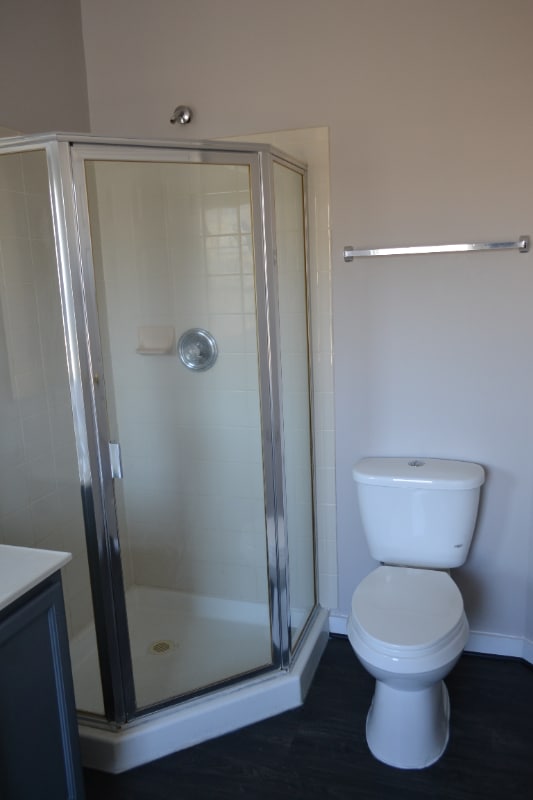 Building Photo - 103 Hillside Ct