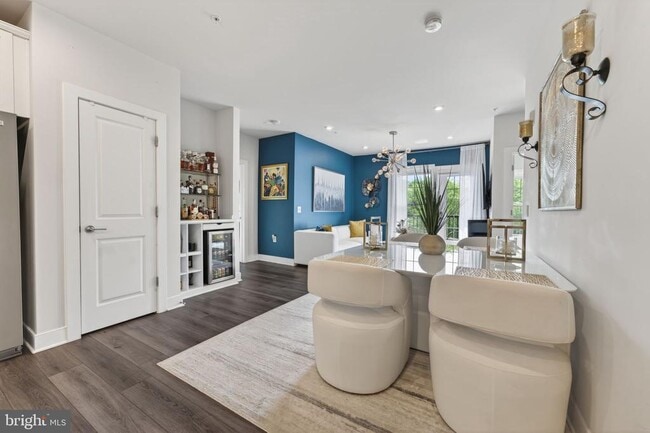 Building Photo - 102 St Ives Pl