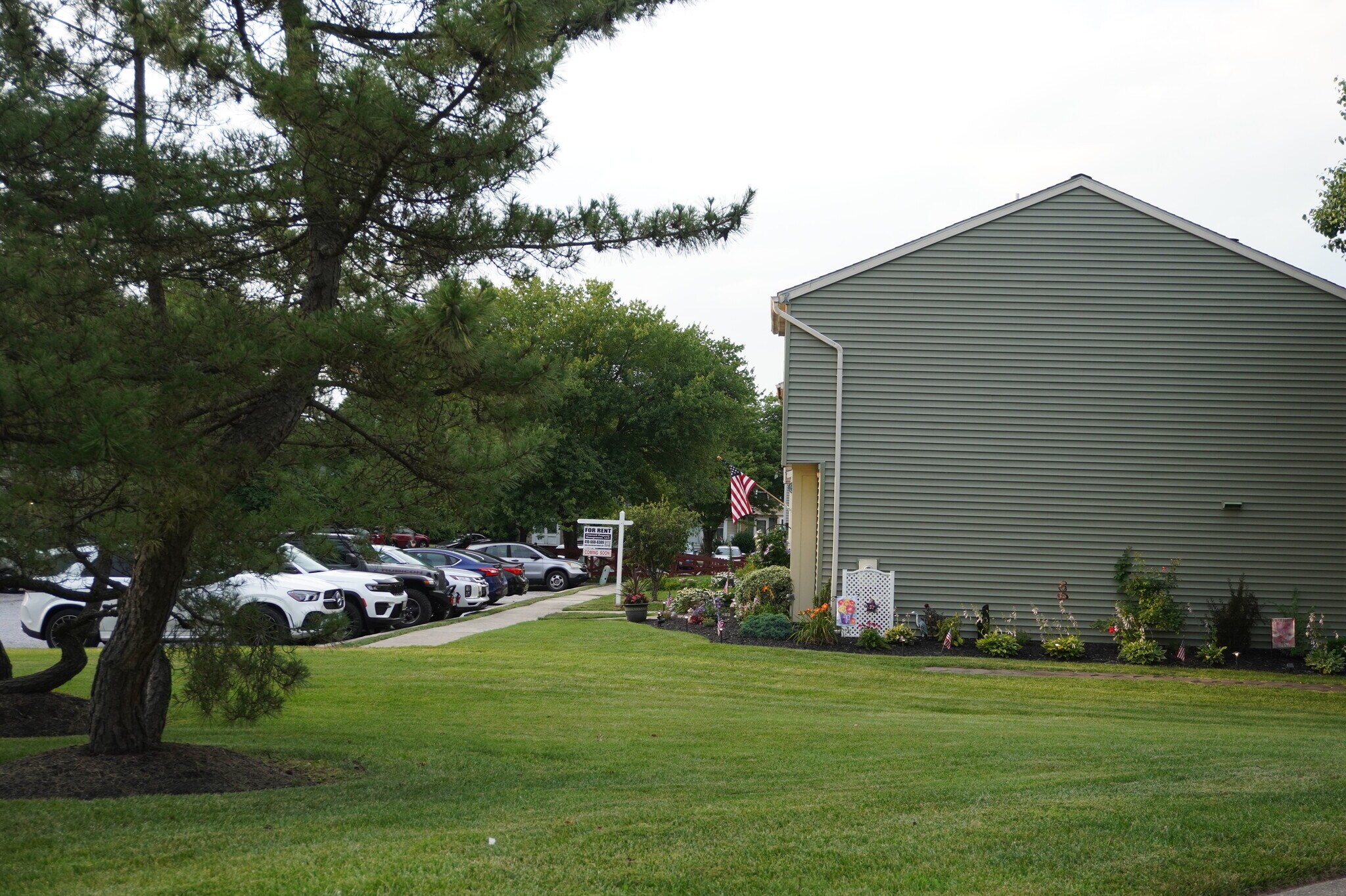 Building Photo - 37 Trailwood Rd