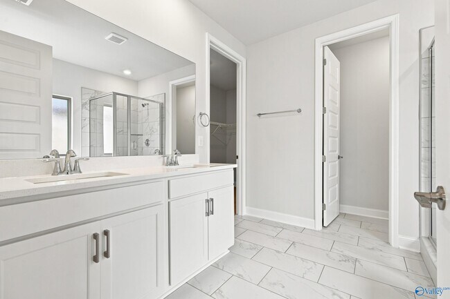 Building Photo - 22882 Ansley Dr