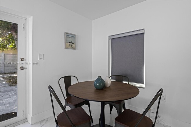 Building Photo - 26 NE 88th St